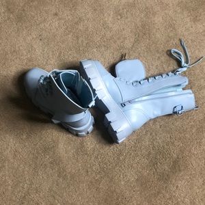 PUBLIC DESIRE CHUNKY HEEL BOOTS SZ: 7 BLUE NWOT